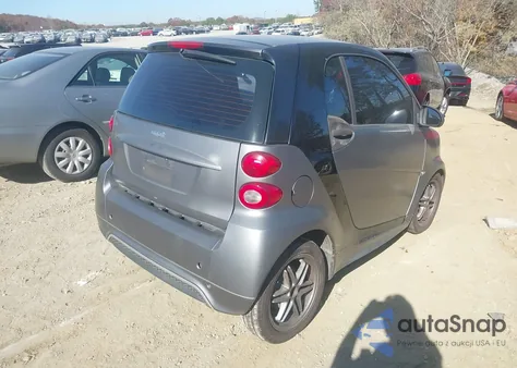 2013 Smart Fortwo Passion z USA, uszkodzony, nr VIN WMEEJ3BA7DK669307